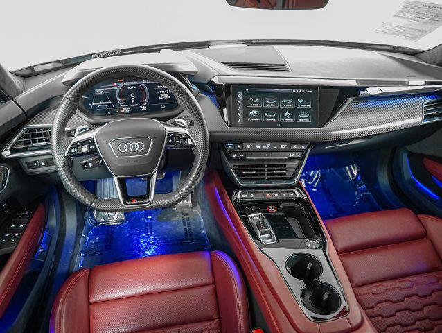 2023 Audi RS e-tron GT Base - Photo 16