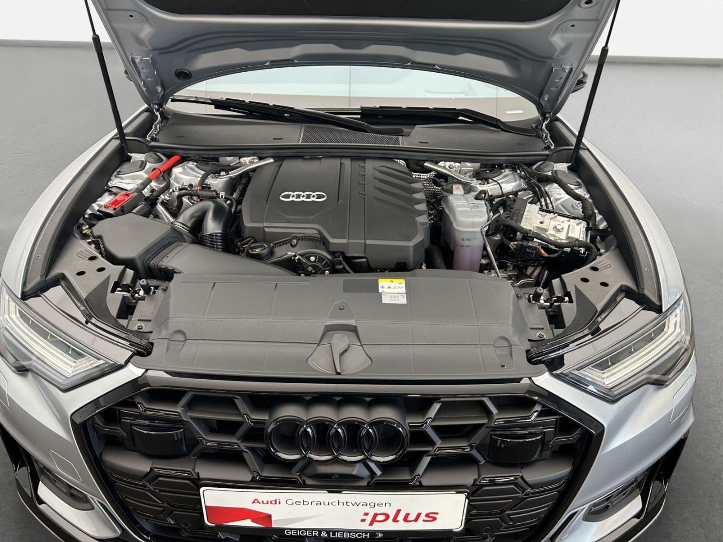 Bild über Audi A6 Avant S line 45 TFSI S tronic - für weitere Informationen kontaktieren Sie den Audi Partner
