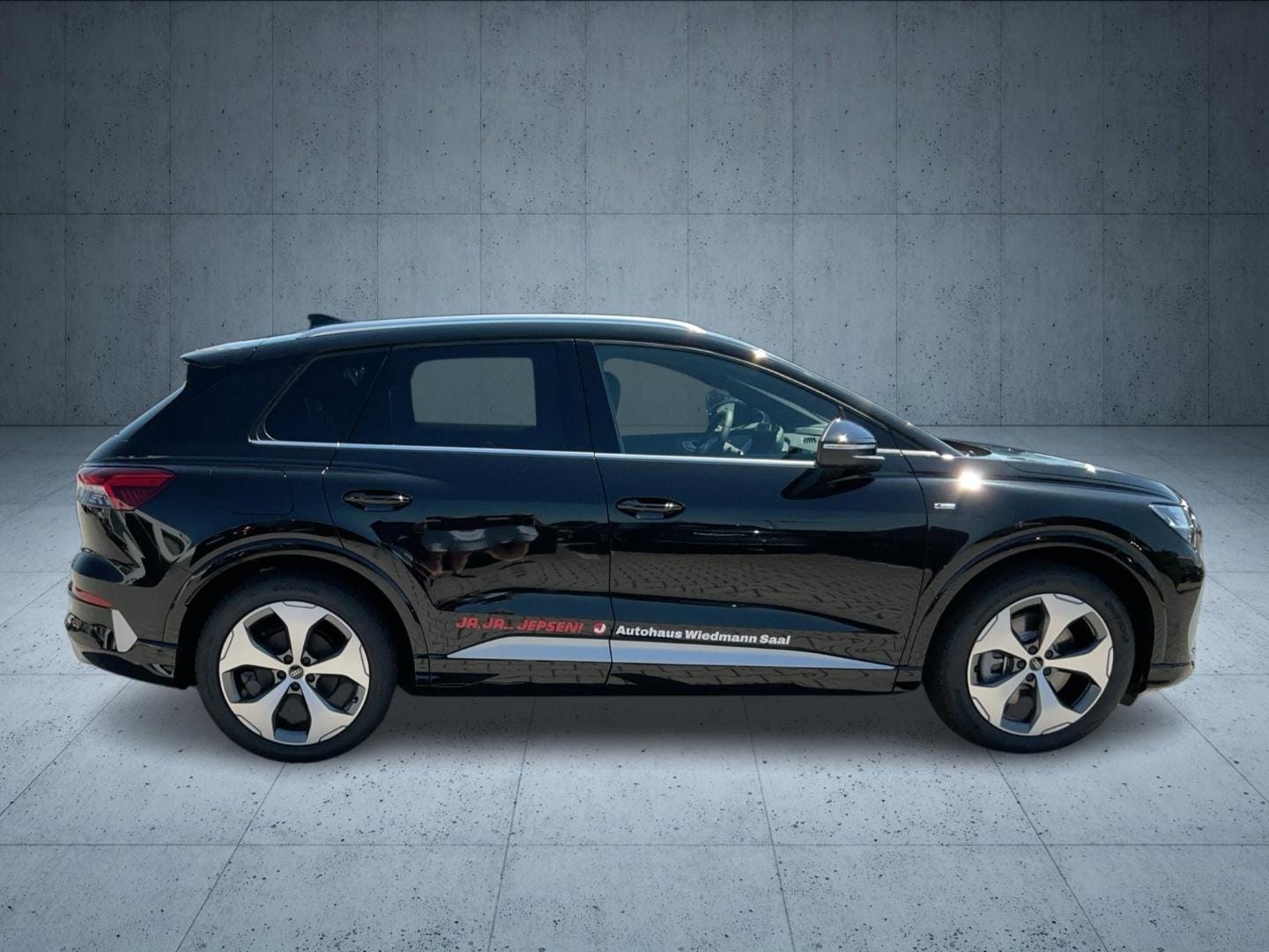 Bild über Audi Q4 SUV e-tron e-tron performance 210 kW - für weitere Informationen kontaktieren Sie den Audi Partner