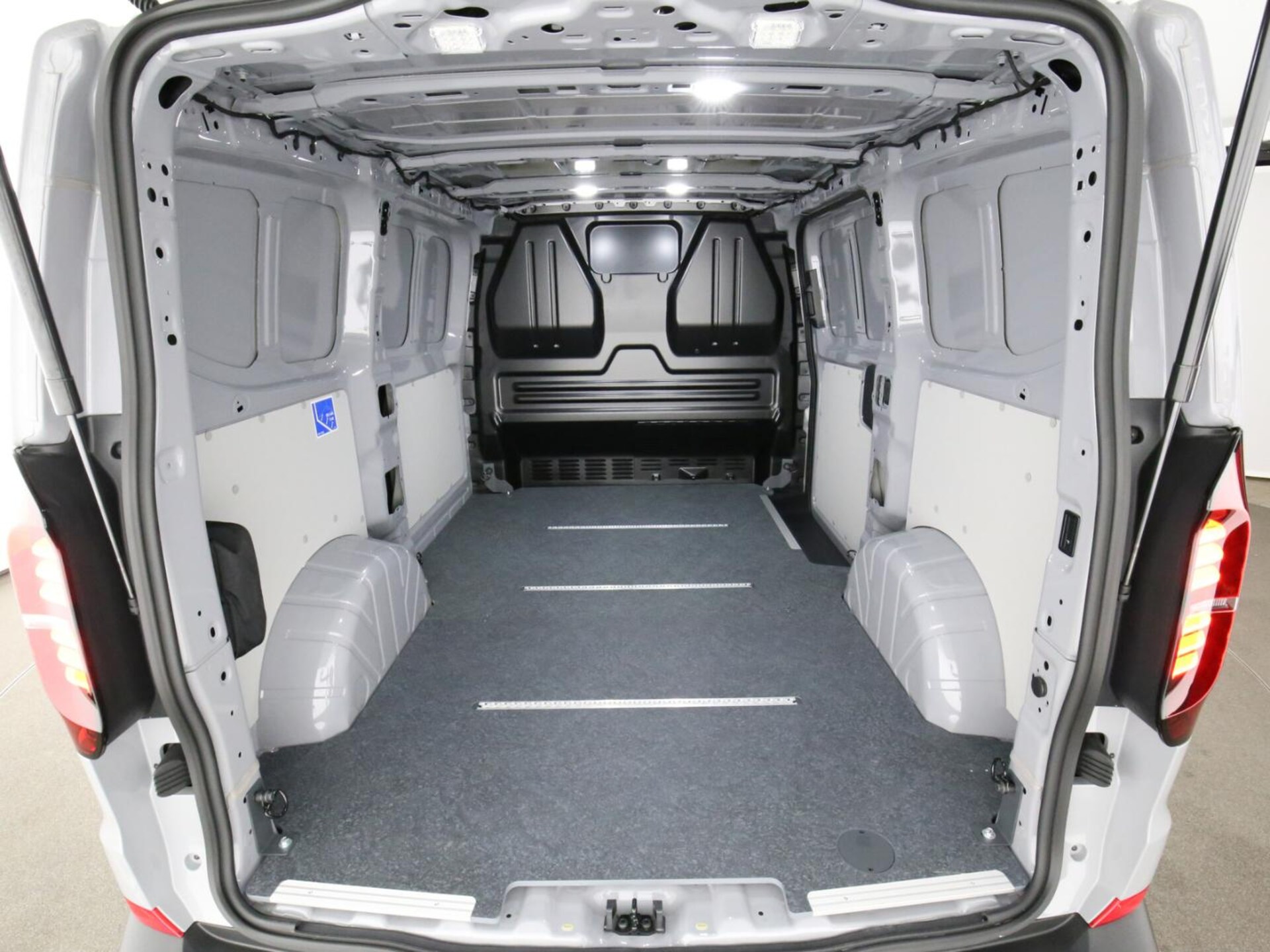 Volkswagen Transporter Kasten kurzer Radstand