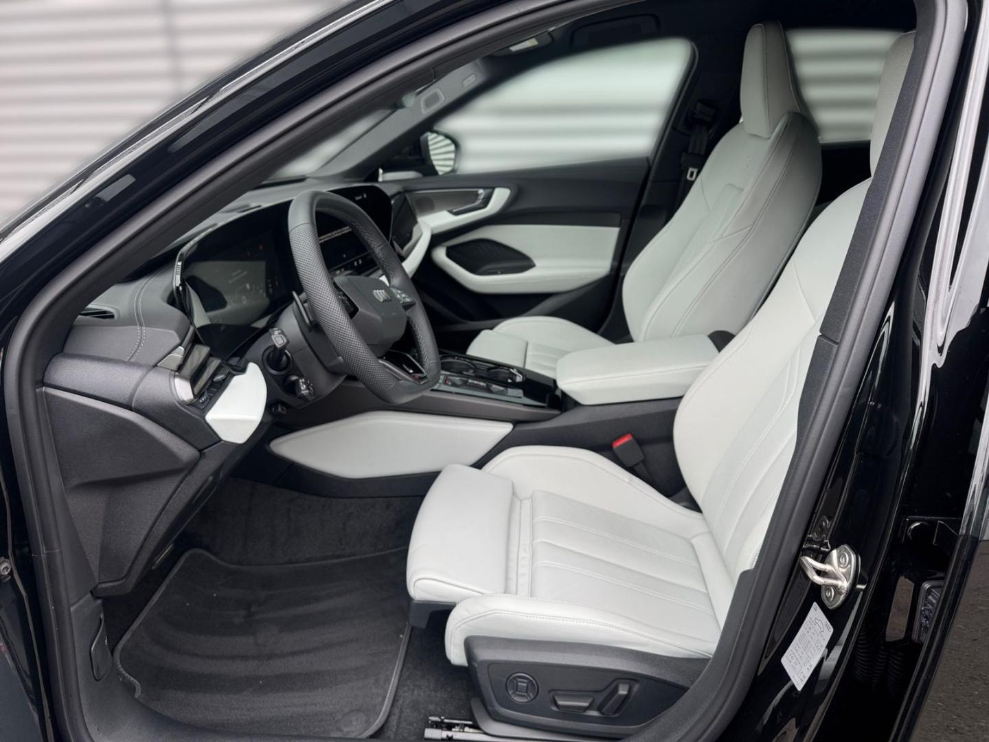 Bild über Audi A5 Limousine TDI quattro 150 kW S tronic - für weitere Informationen kontaktieren Sie den Audi Partner