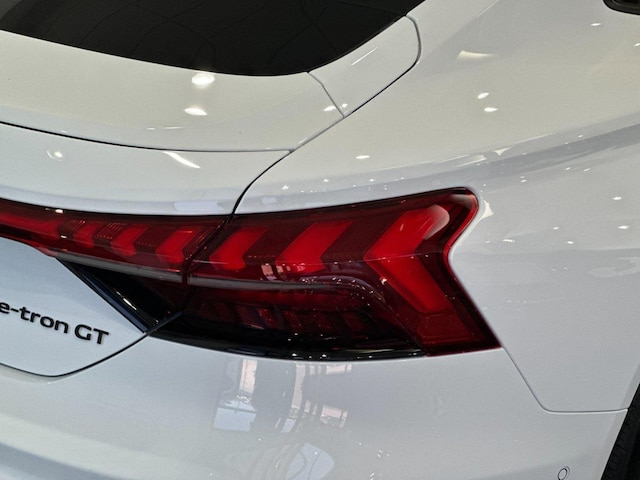 2026 Audi S e-tron GT Prestige - Photo 25