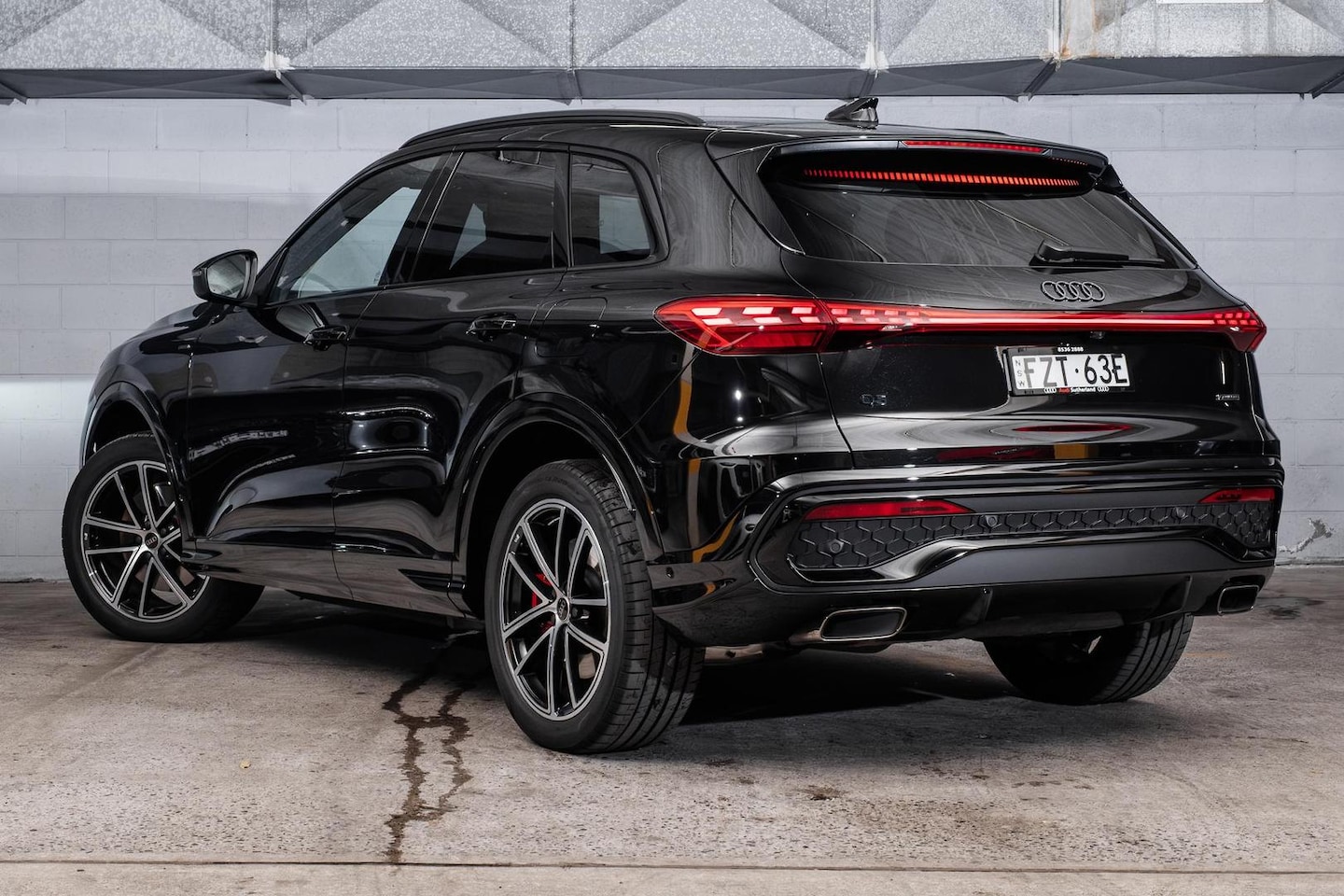 Image about Audi Q5 SUV e-hybrid quattro S tronic