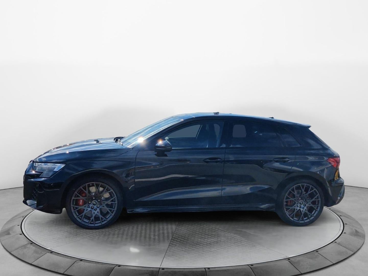 Bild über Audi RS 3 Sportback TFSI quattro 294 kW S tronic - für weitere Informationen kontaktieren Sie den Audi Partner
