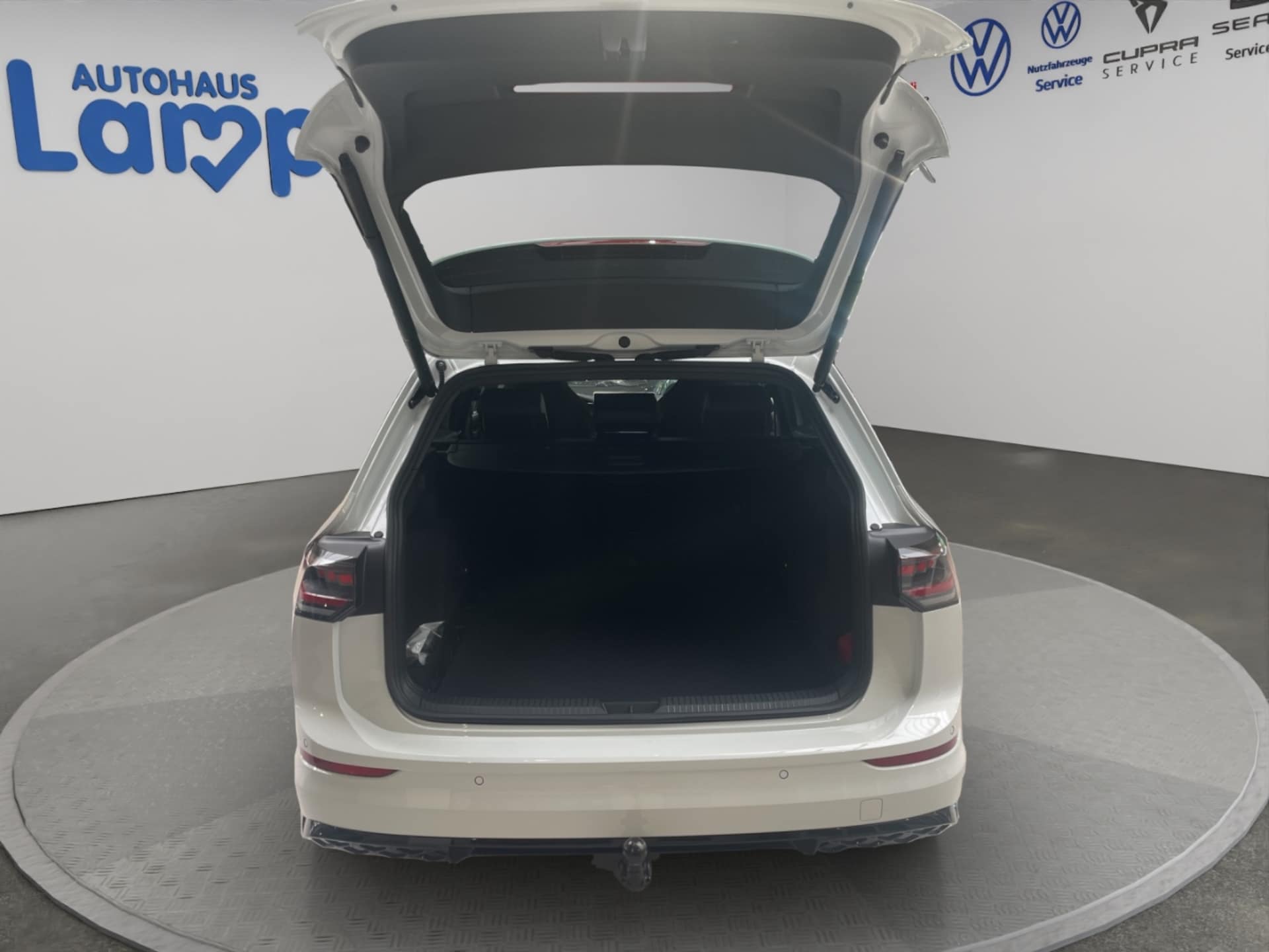 Volkswagen Golf Variant R-Line