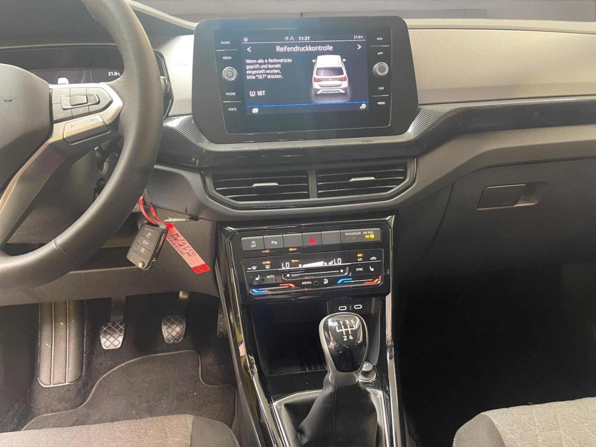 Volkswagen T-Cross Life