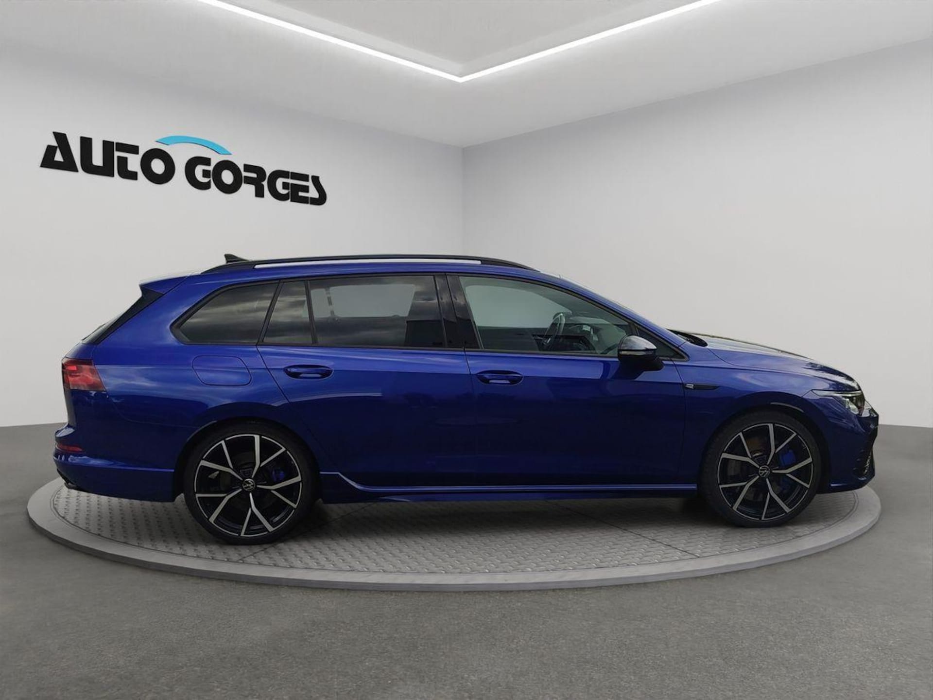 Volkswagen Golf Variant R