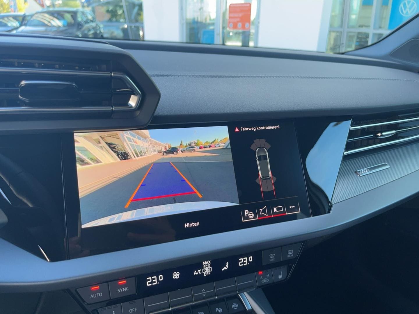 Bild über Audi A3 allstreet TFSI Schaltgetriebe - für weitere Informationen kontaktieren Sie den Audi Partner