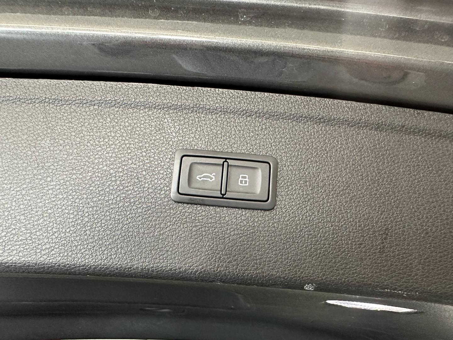 Image about Audi Q5 TFSI e S line 55 TFSI e quattro 270 kW (367 ch) S tronic