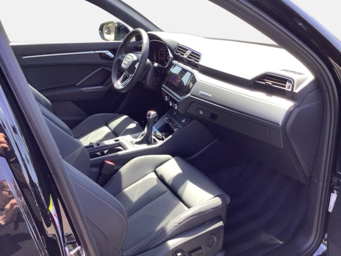Bild über Audi Q3 Sportback S line 40 TFSI quattro S tronic - für weitere Informationen kontaktieren Sie den Audi Partner
