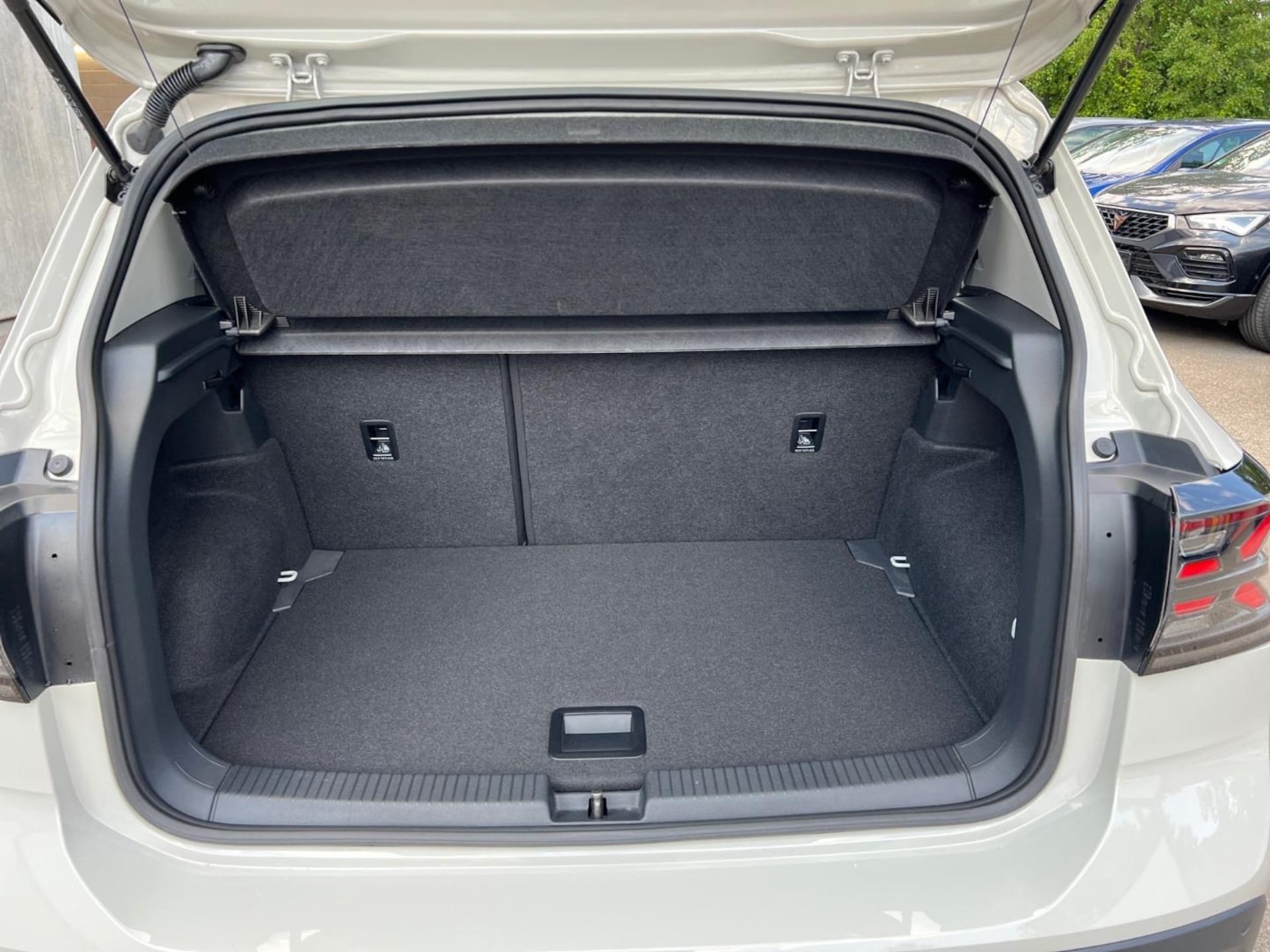 Volkswagen T-Cross Style