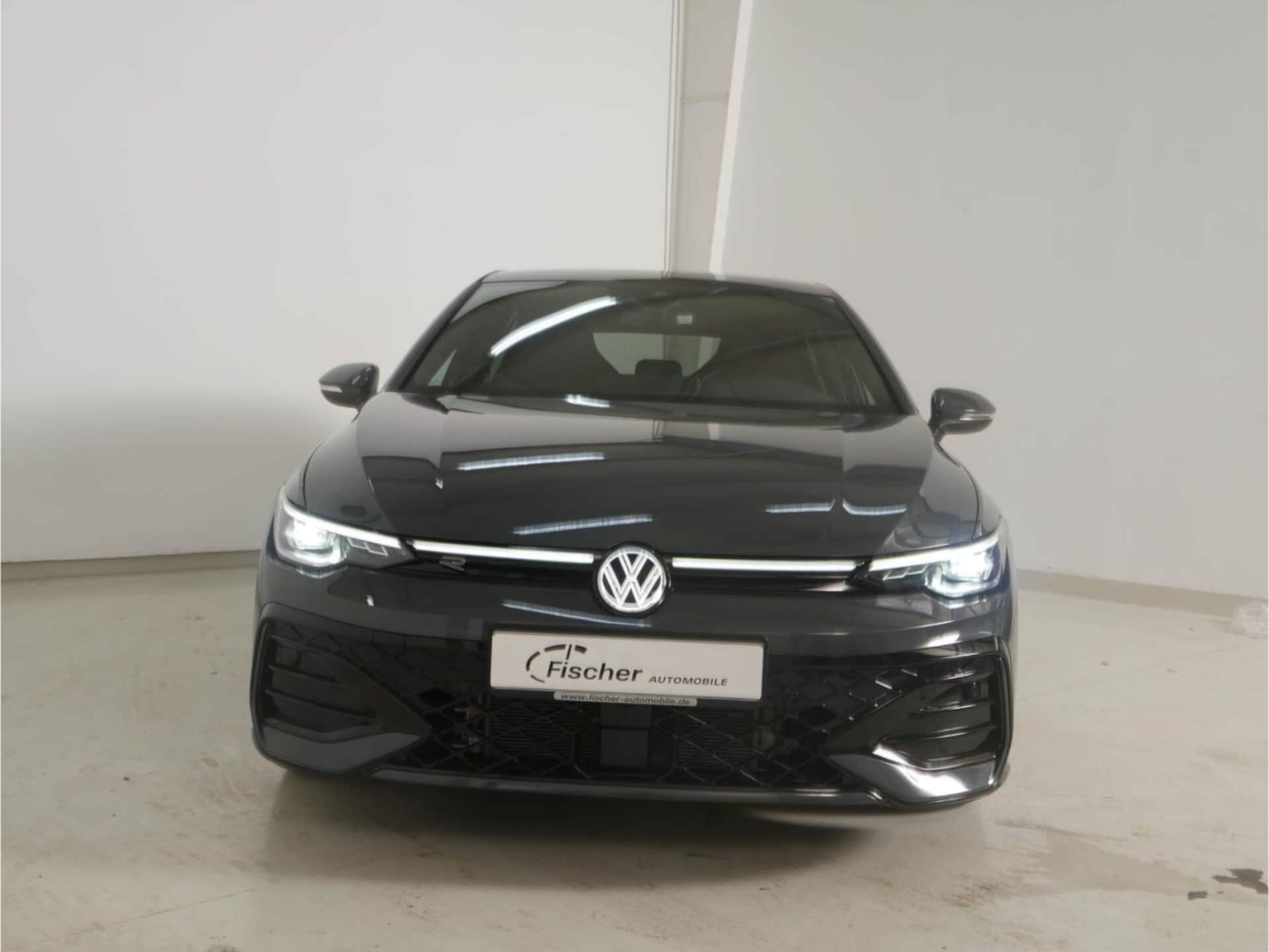 Volkswagen Golf R-Line