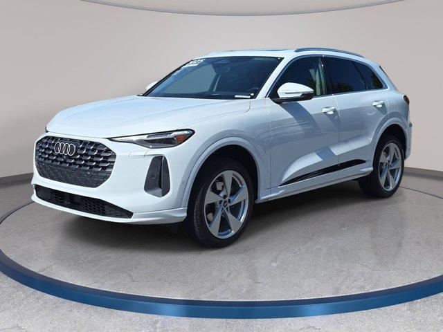 2025 Audi Q5 40 Premium Plus's photo