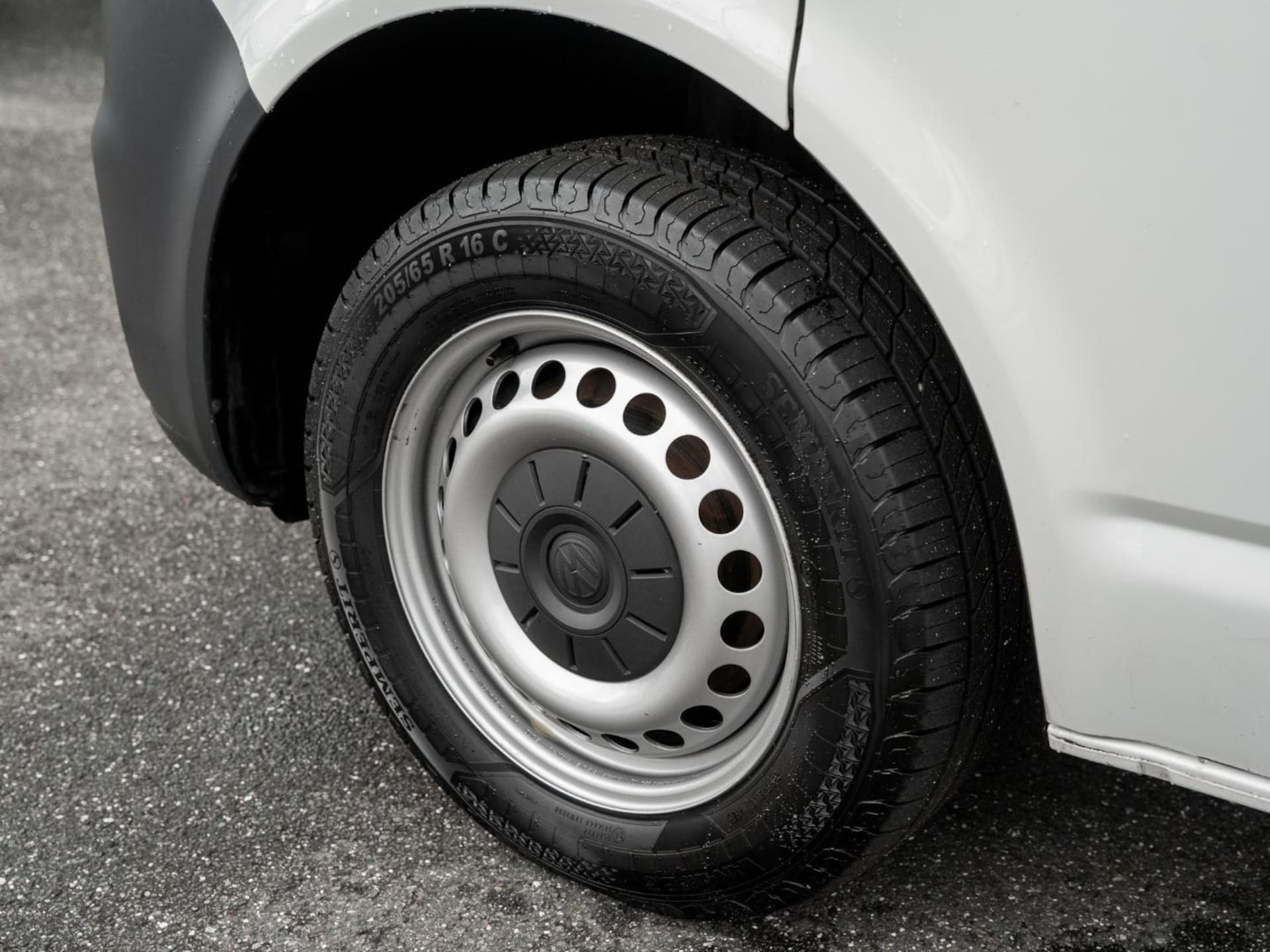 Volkswagen T6.1 Transporter Kasten langer Radstand