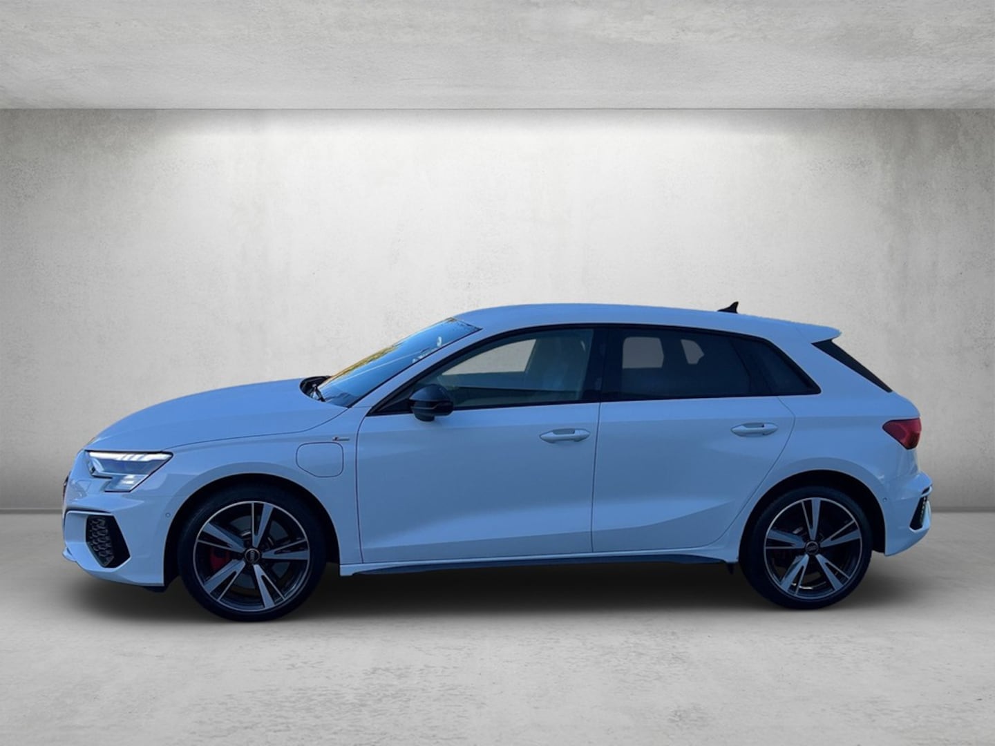 Bild über Audi A3 Sportback TFSI e S line 45 TFSI e S tronic - für weitere Informationen kontaktieren Sie den Audi Partner