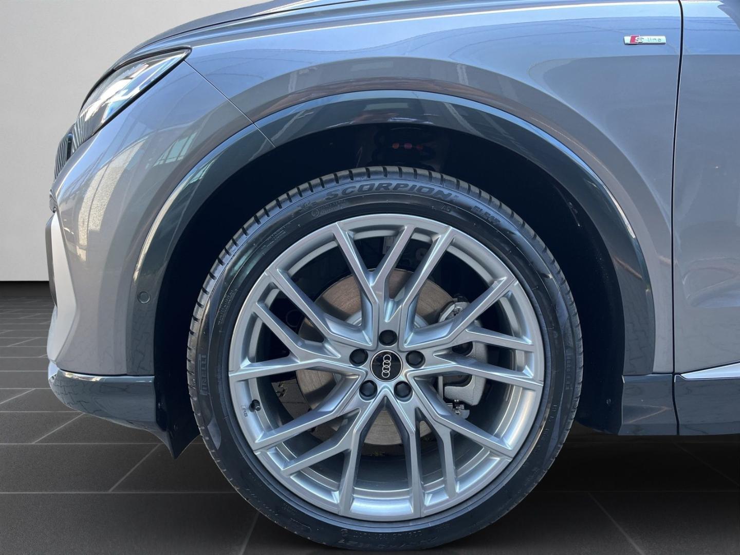 Image about Audi Q4 e-tron 40 e-tron