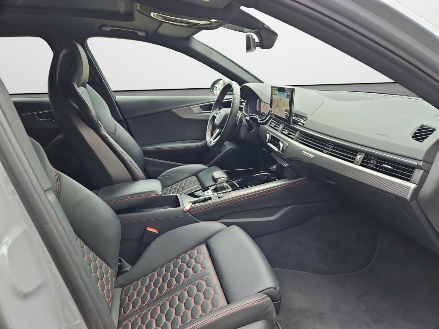 Image about Audi RS 4 Avant TFSI quattro tiptronic