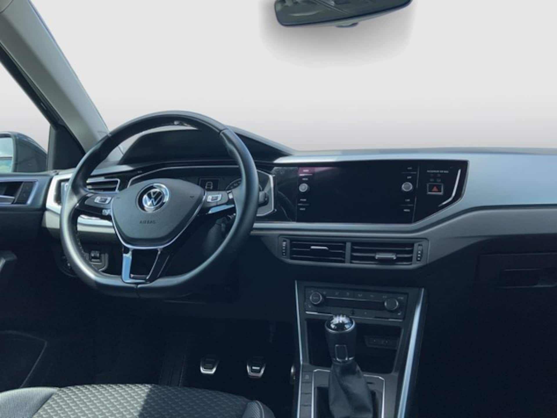 Volkswagen Polo Active