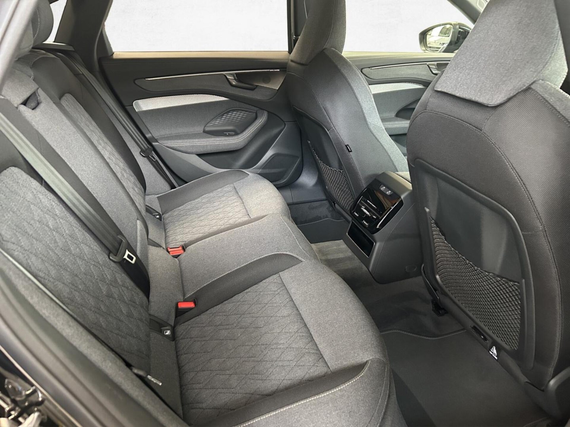 Audi A6 Limousine edition one