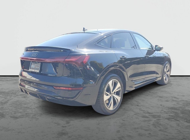 2024 Audi Q8 Sportback e-tron