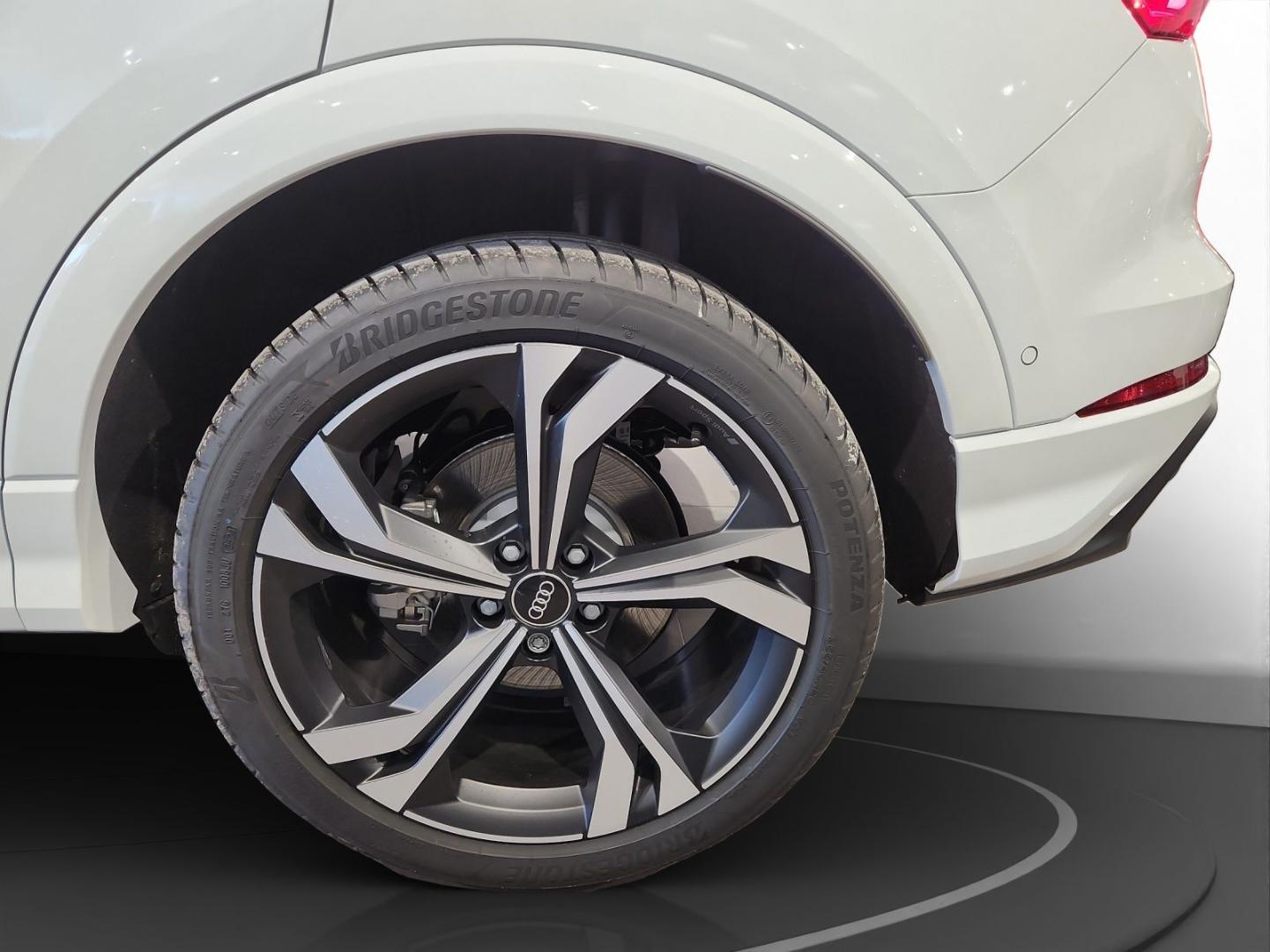 Image about Audi Q3 S line 40 TFSI quattro S tronic