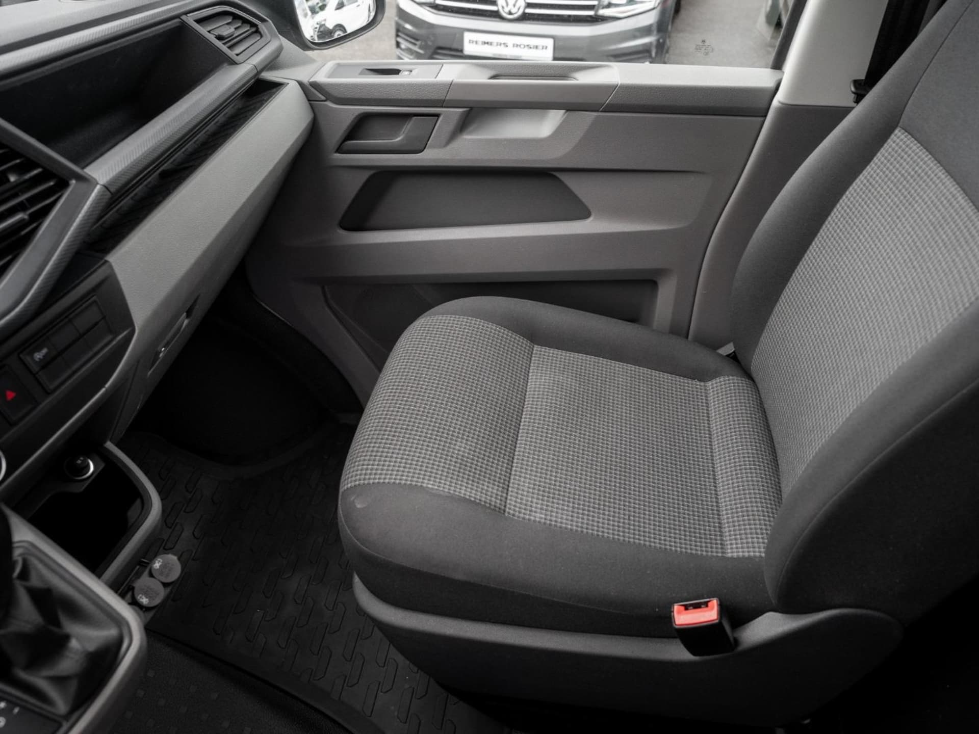 Volkswagen T6.1 Transporter Kasten langer Radstand
