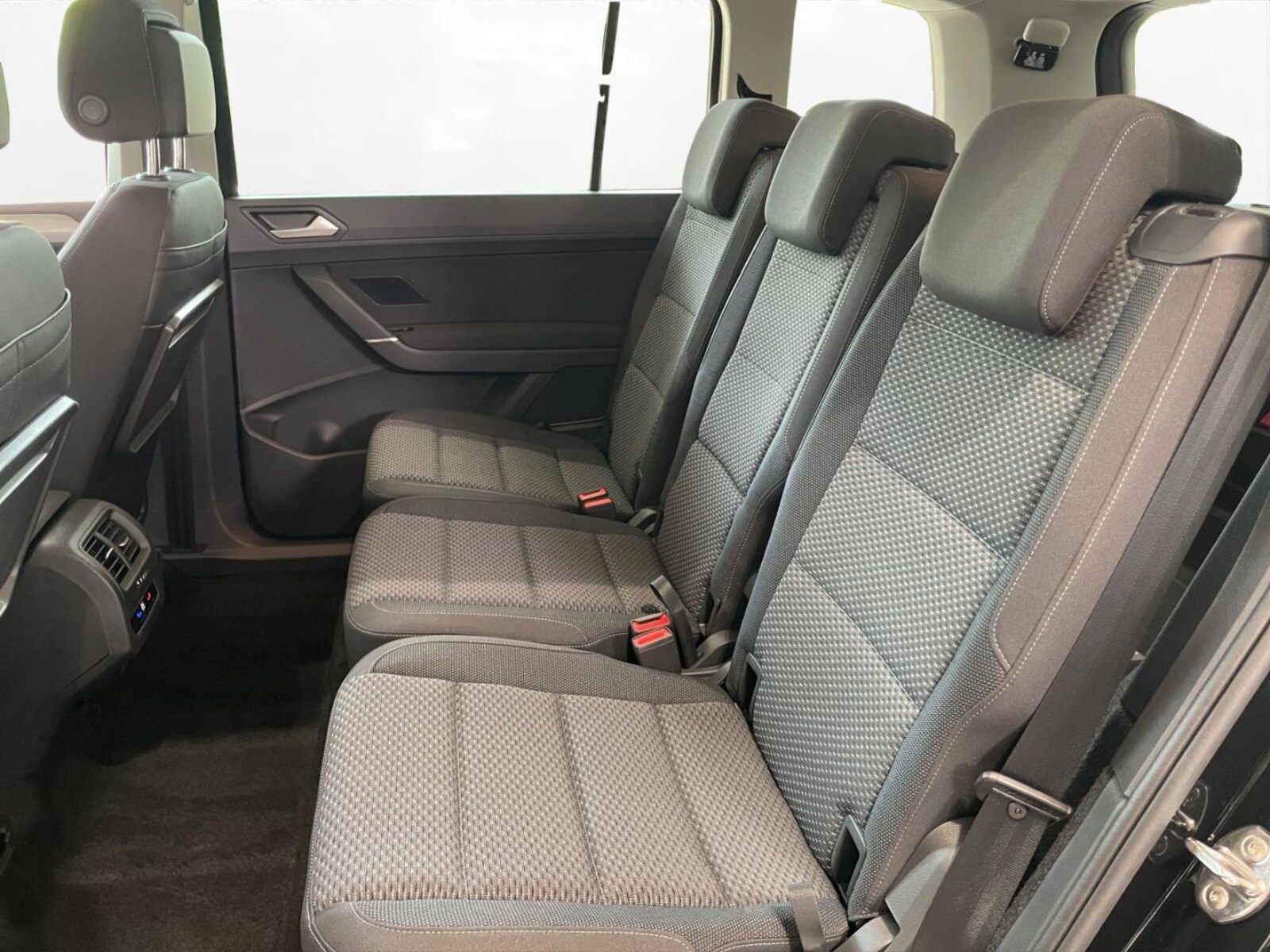 Volkswagen Touran – Bild 8