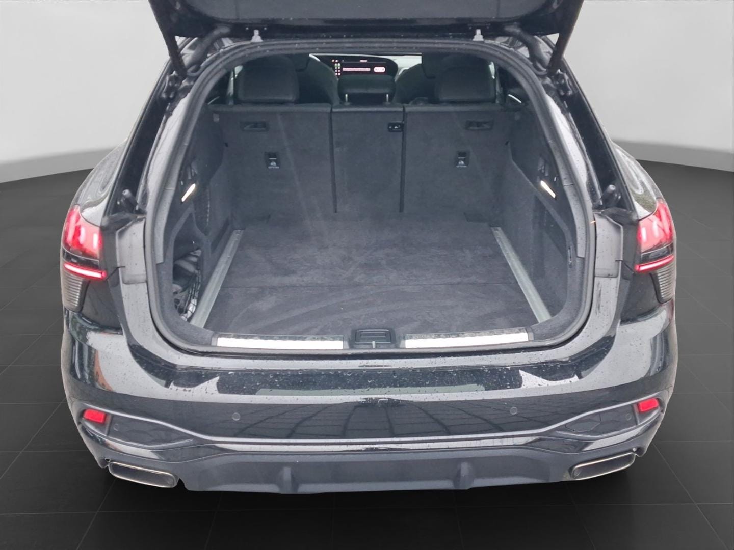 Bild über Audi A6 Avant TFSI quattro 270 kW S tronic - für weitere Informationen kontaktieren Sie den Audi Partner