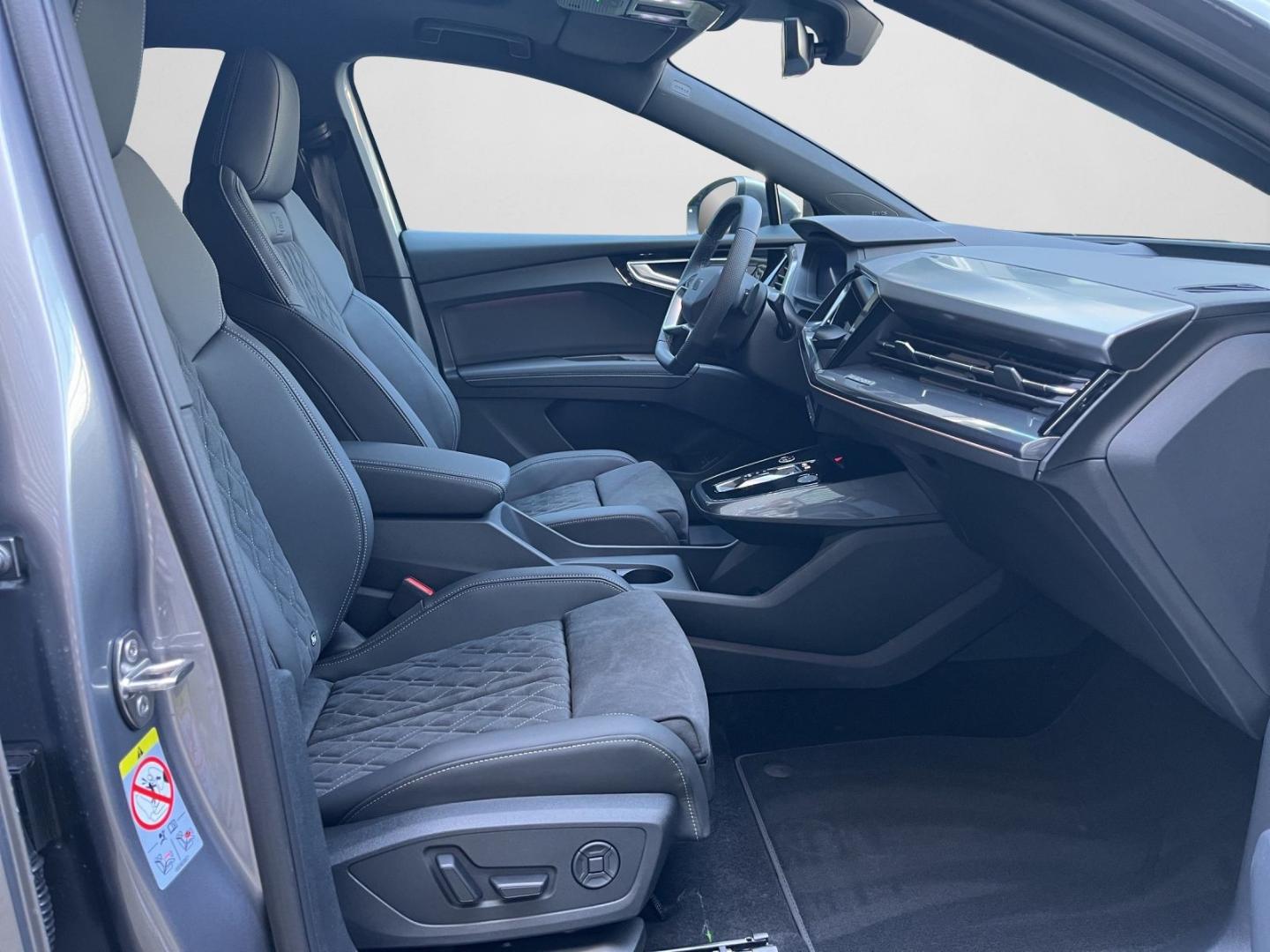 Image about Audi Q4 e-tron 40 e-tron