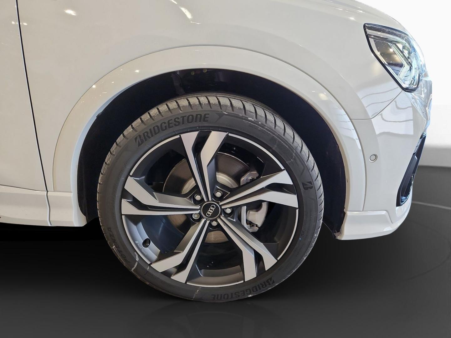 Image about Audi Q3 S line 40 TFSI quattro S tronic