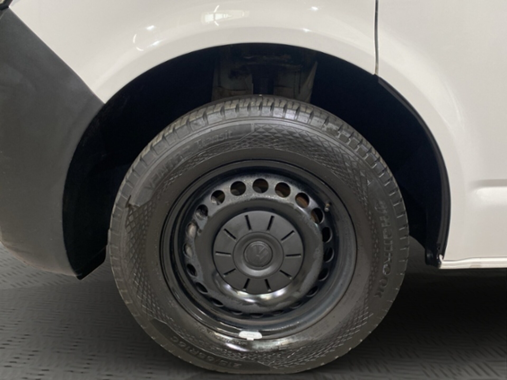 Volkswagen T6.1 Transporter Kombi langer Radstand