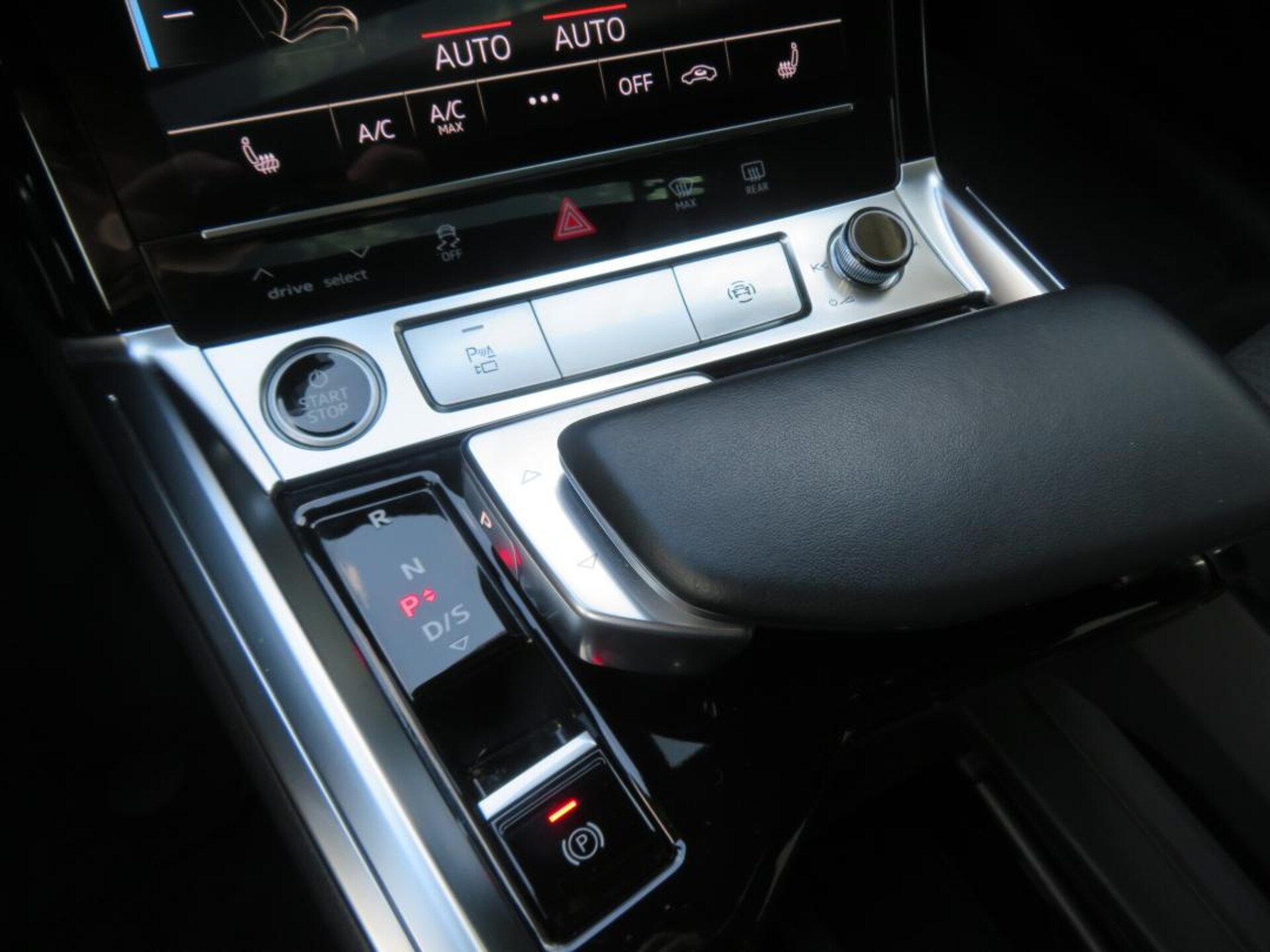 Audi e-tron S line