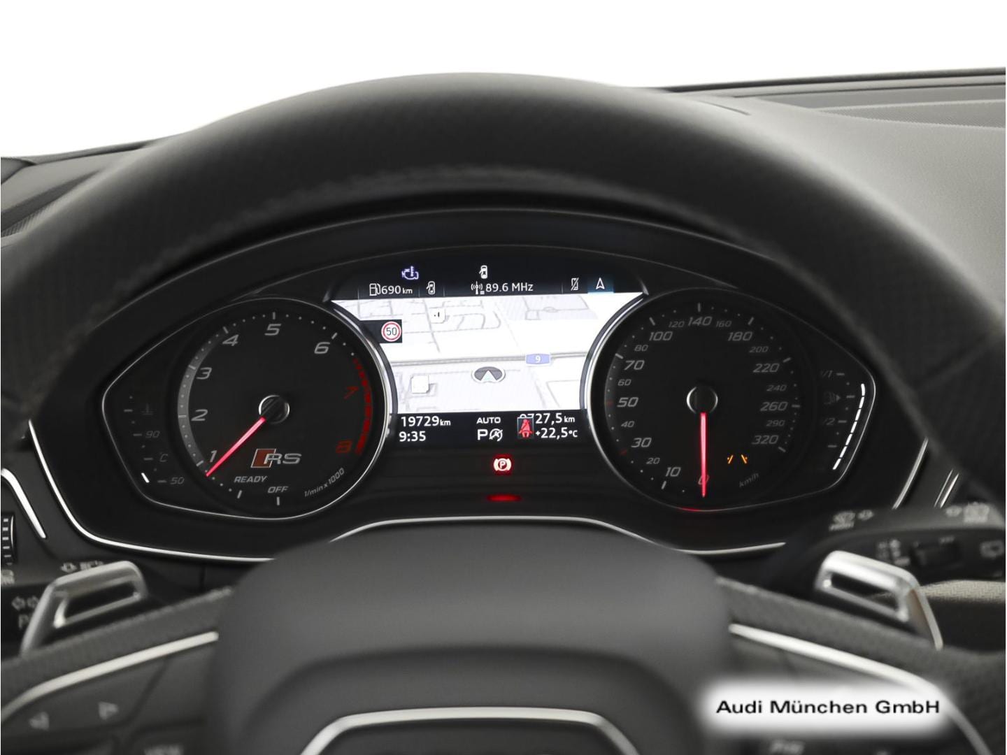 Bild über Audi RS 4 Avant TFSI quattro tiptronic - für weitere Informationen kontaktieren Sie den Audi Partner