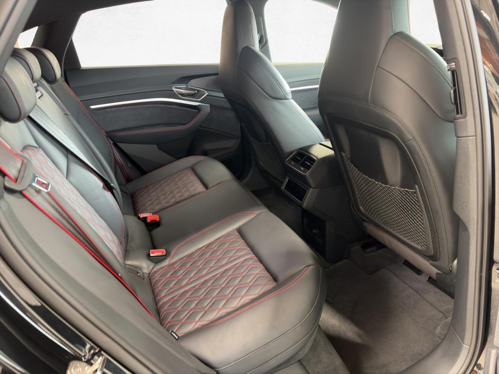 Audi Q8 Sportback e-tron S line