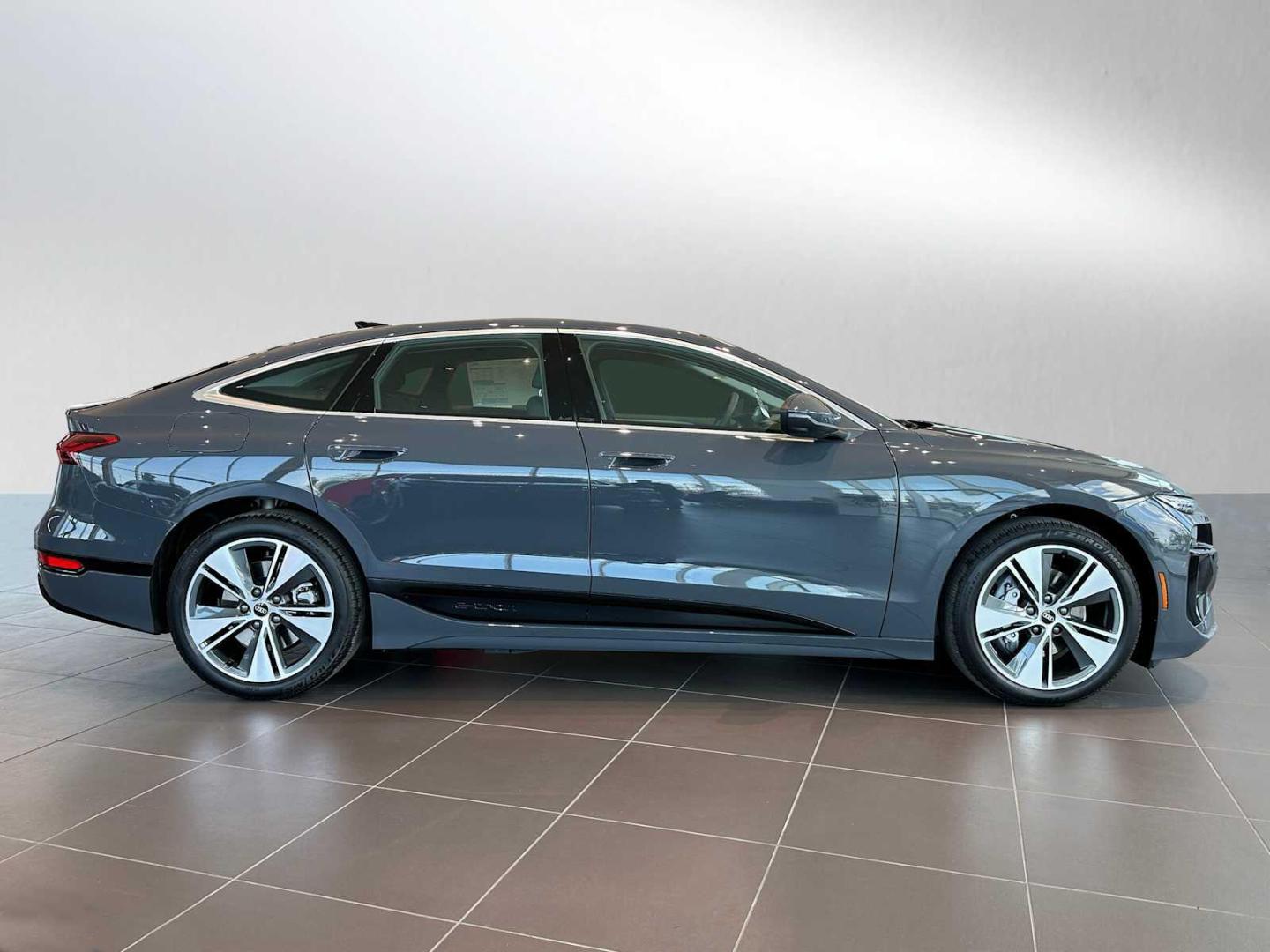 2025 Audi A6 Sportback e-tron Premium Plus - Photo 6