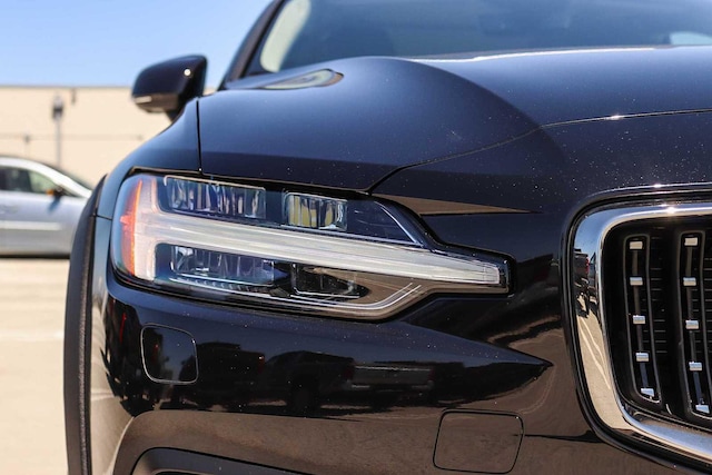 2023 Volvo V60 Cross Country Plus - Photo 9