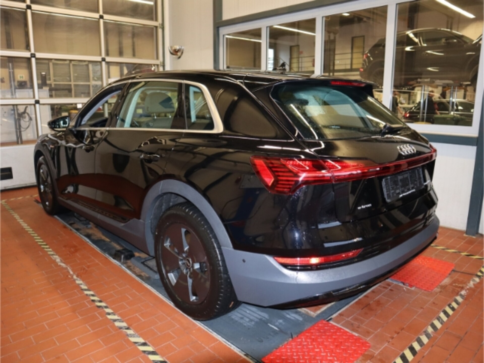 Audi e-tron