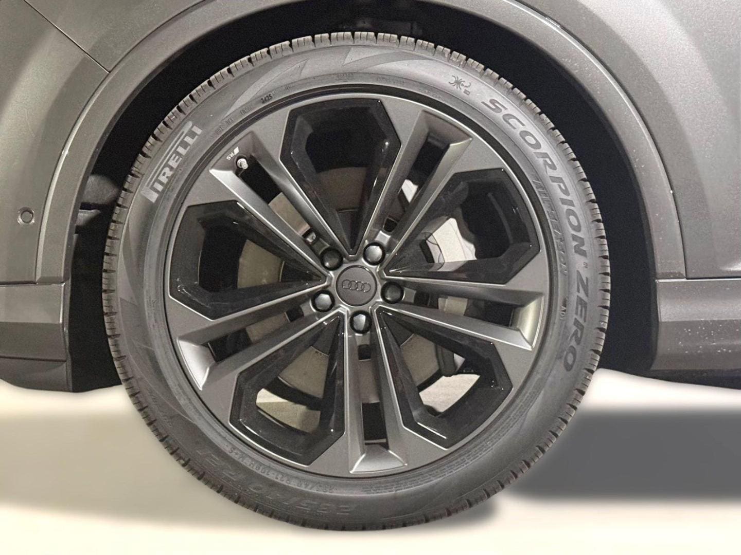 2026 Audi Q7 Premium Plus - Photo 12