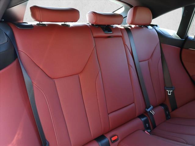 2025 BMW i4 M50 - Photo 28