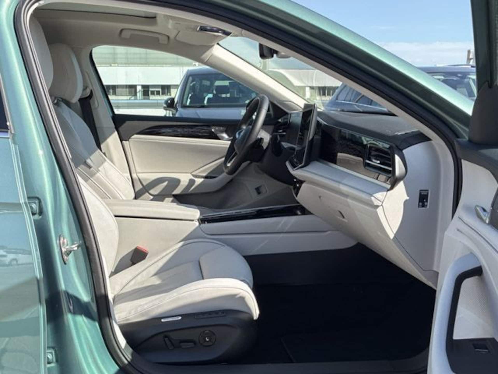 Volkswagen Passat Elegance