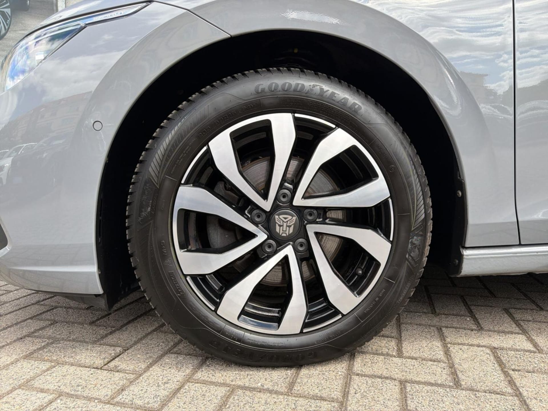 Volkswagen Golf Active