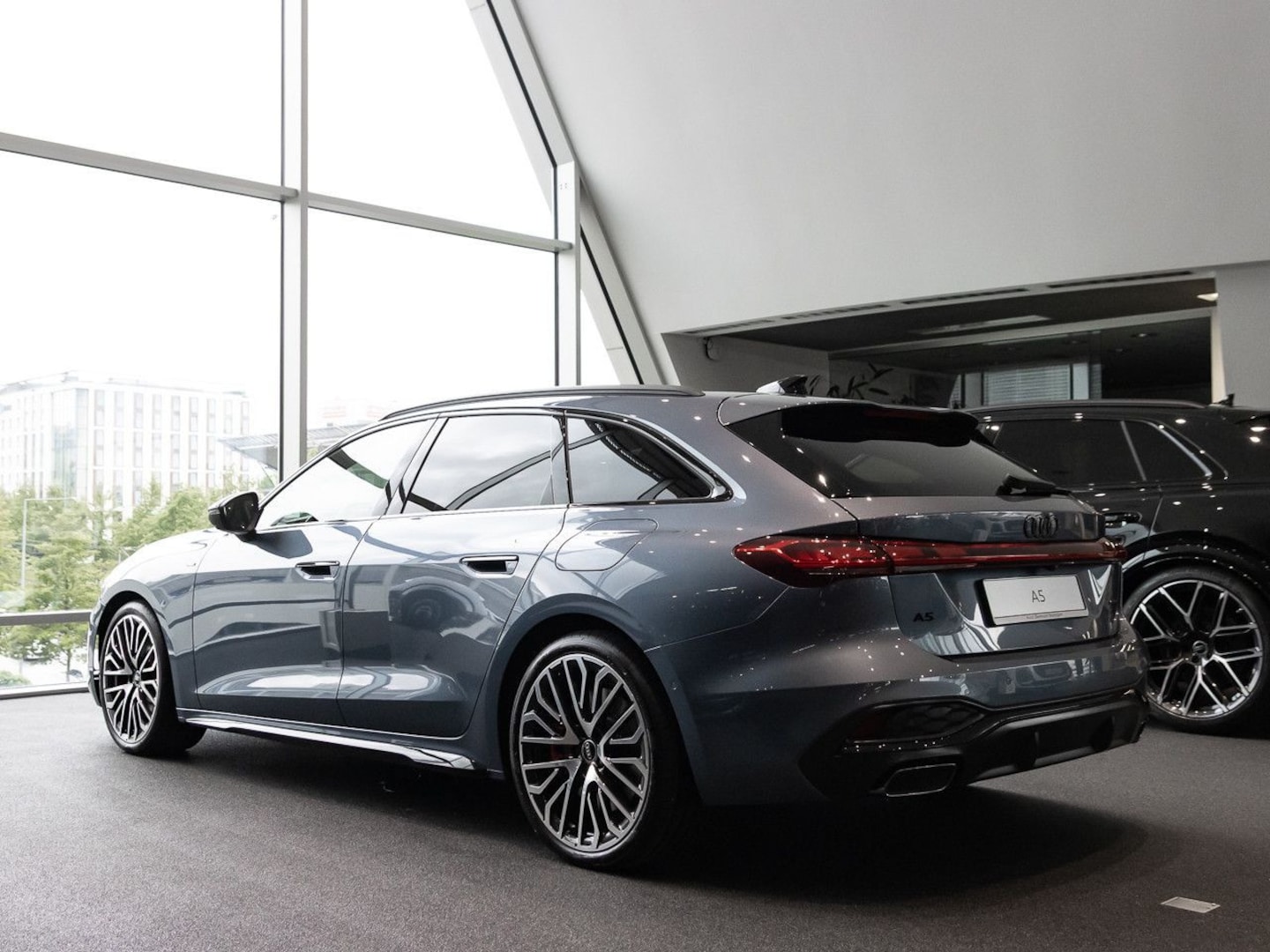 Bild über Audi A5 Avant e-hybrid e-hybrid quattro 270 kW S tronic - für weitere Informationen kontaktieren Sie den Audi Partner