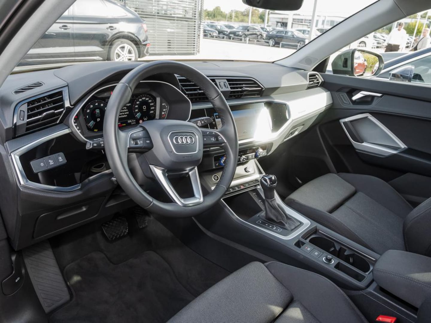 Bild über Audi Q3 advanced 35 TFSI S tronic - für weitere Informationen kontaktieren Sie den Audi Partner