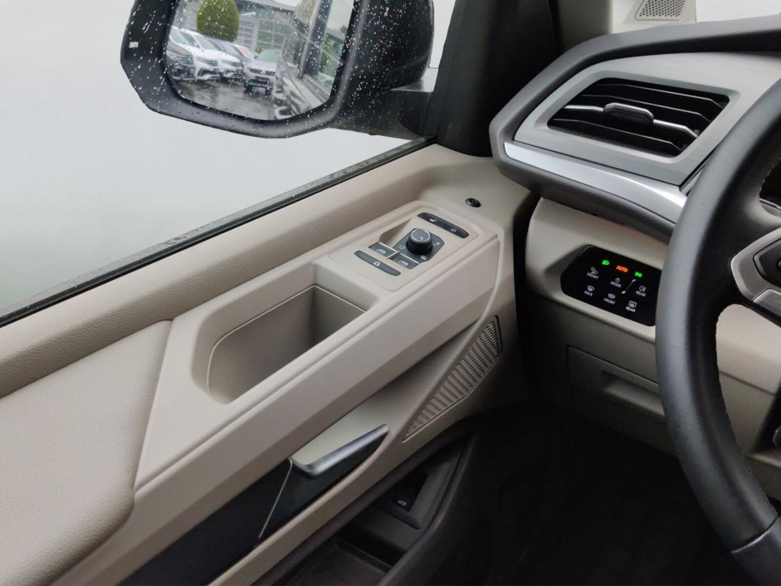 Volkswagen Multivan Langversion – Bild 14