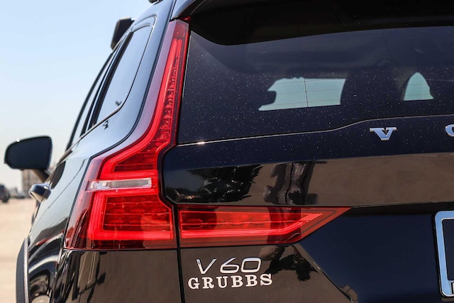 2023 Volvo V60 Cross Country Plus - Photo 12