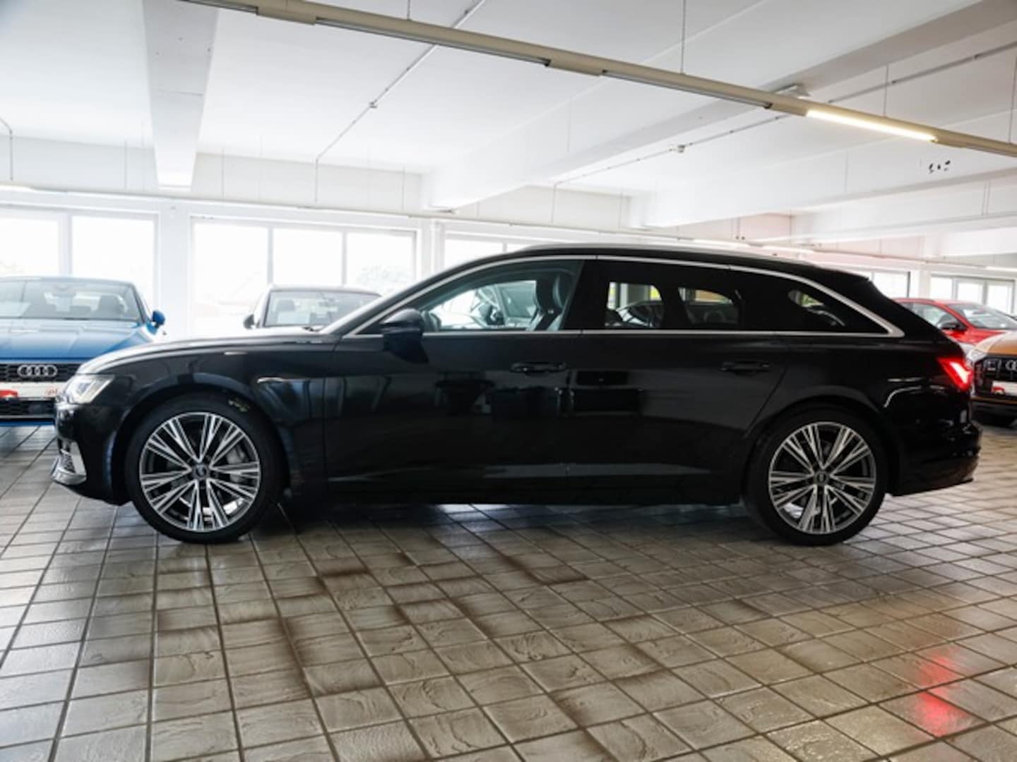Bild über Audi A6 Avant TFSI e advanced 50 TFSI e quattro S tronic - für weitere Informationen kontaktieren Sie den Audi Partner