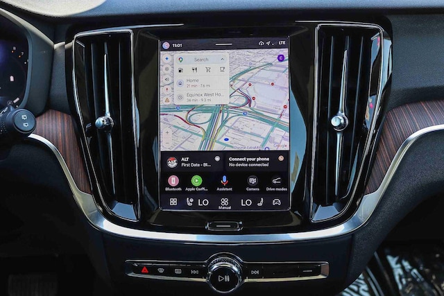 2023 Volvo V60 Cross Country Plus - Photo 17
