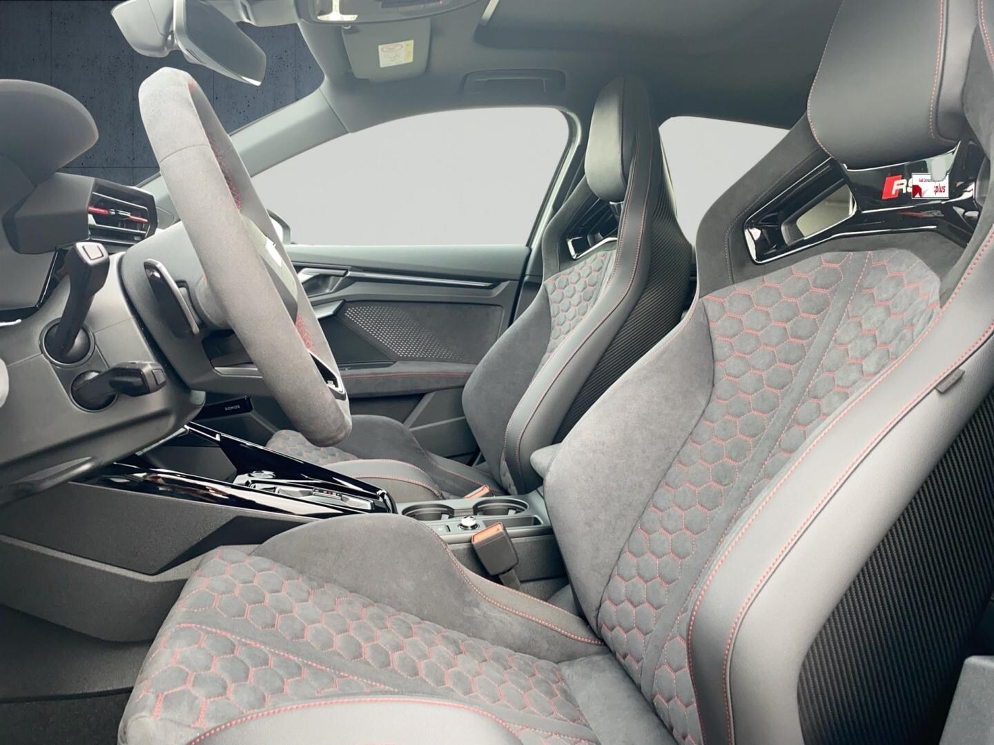 Bild über Audi RS 3 Sportback TFSI quattro 294 kW S tronic - für weitere Informationen kontaktieren Sie den Audi Partner