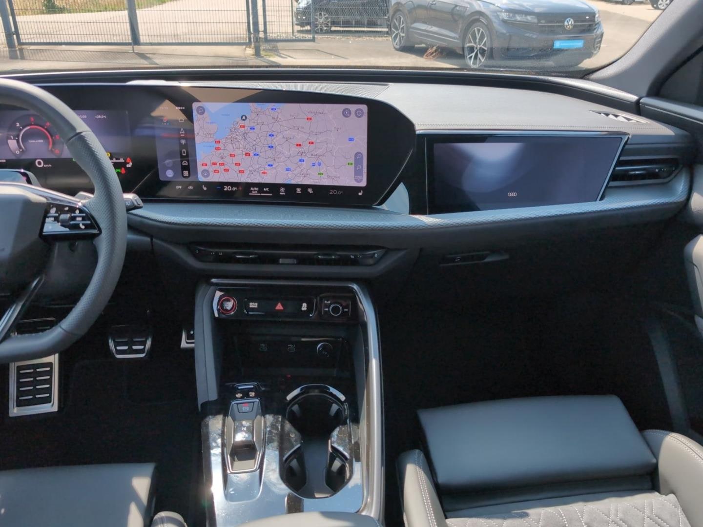 Bild über Audi Q5 SUV TDI quattro 220 kW S tronic - für weitere Informationen kontaktieren Sie den Audi Partner