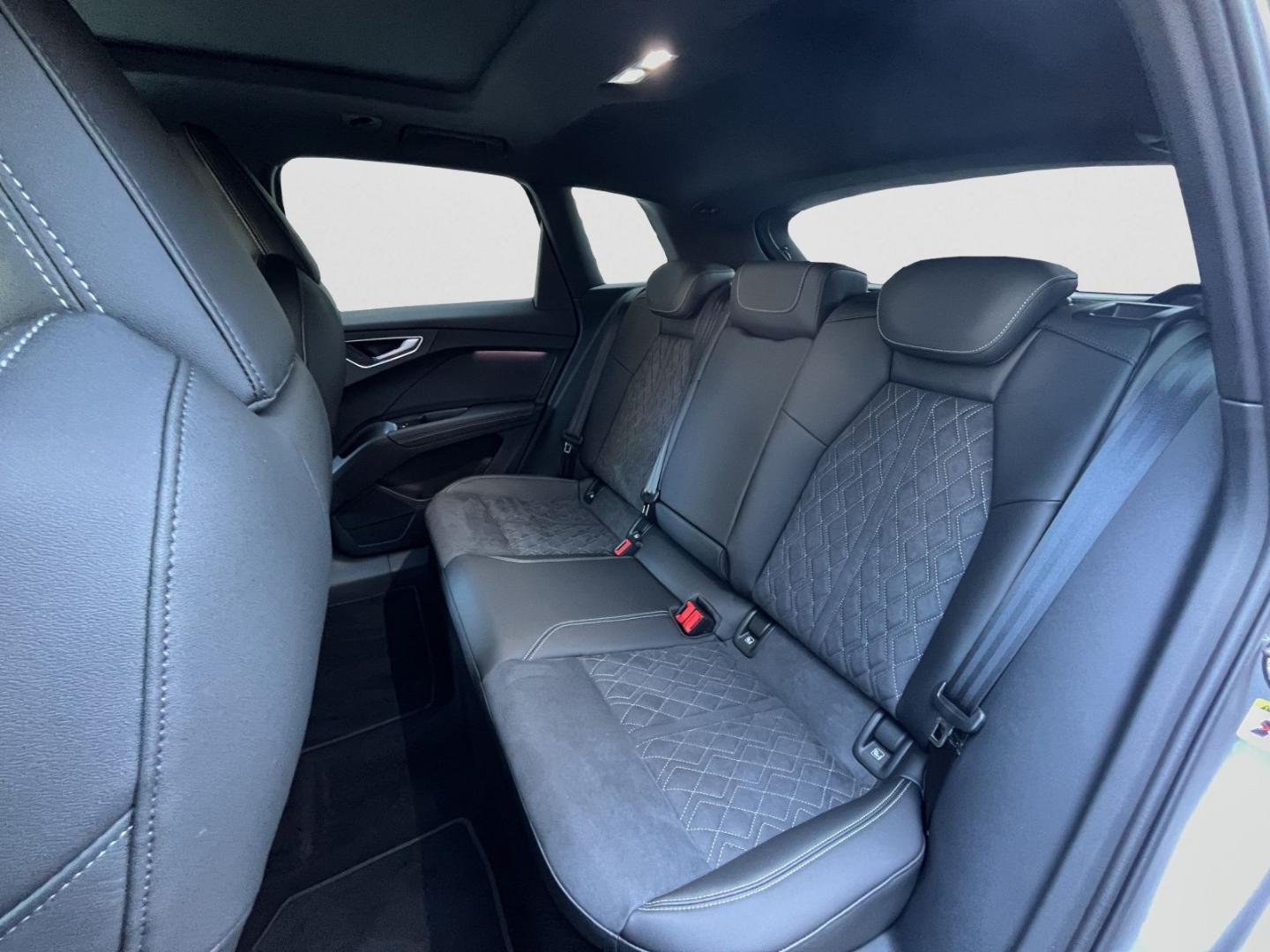 Image about Audi Q4 e-tron 40 e-tron